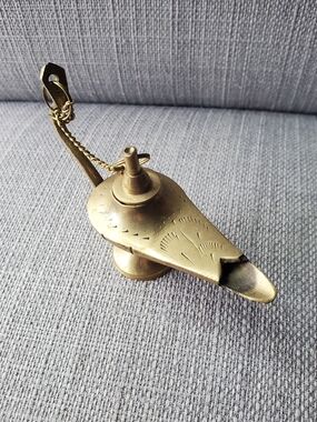 Brass Decorative Aladdin Magic Lamp. Antique-Style Gold Finish, vintage
